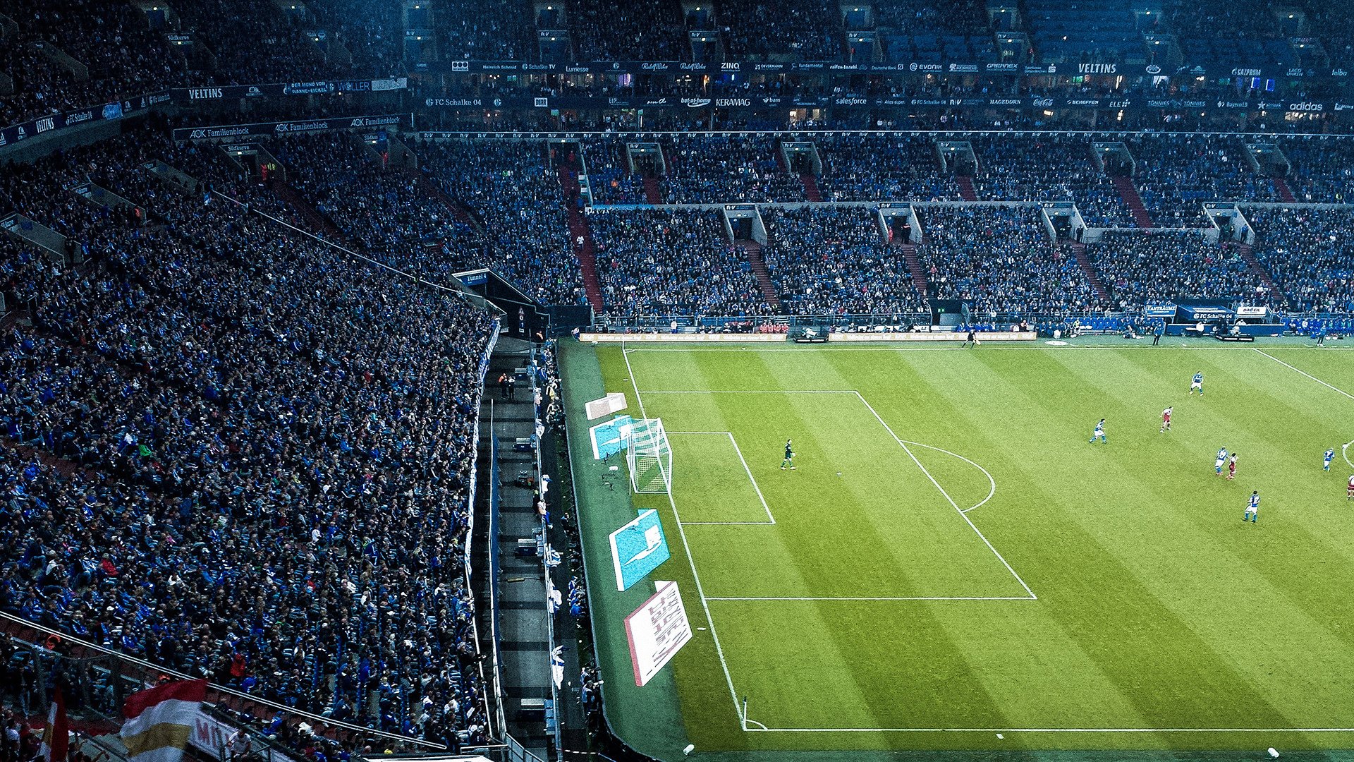 城市搏击之夜职业赛站 多场判定与KO让观众大呼过瘾